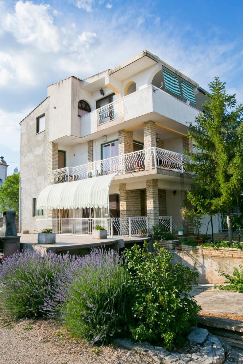 Apartmani Trlaja Vodice Esterno foto