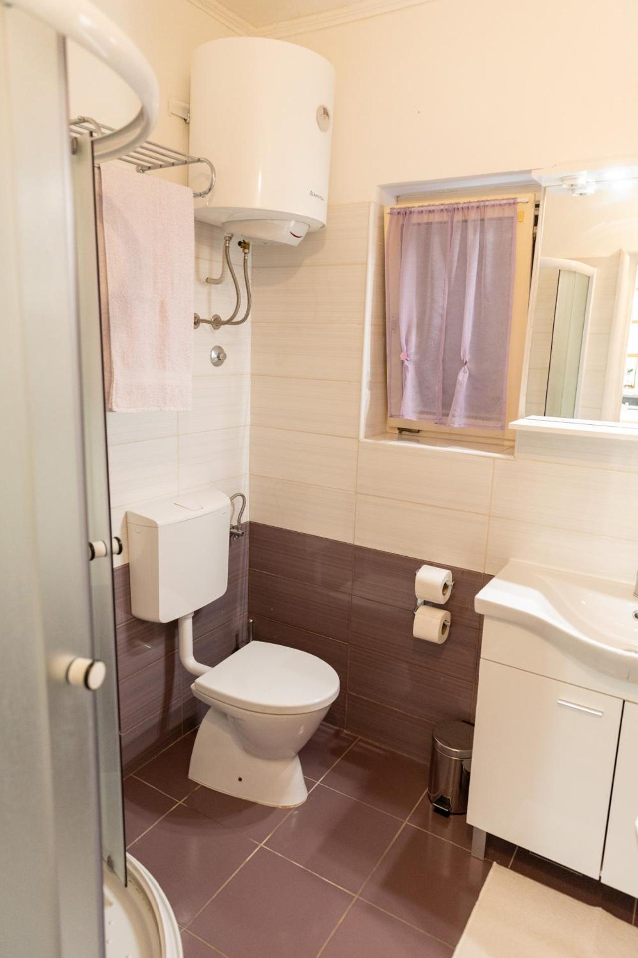 Apartmani Trlaja Vodice Esterno foto